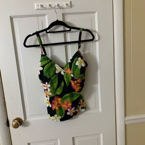 Jantzen Classic womens  green and White floral Swim Top